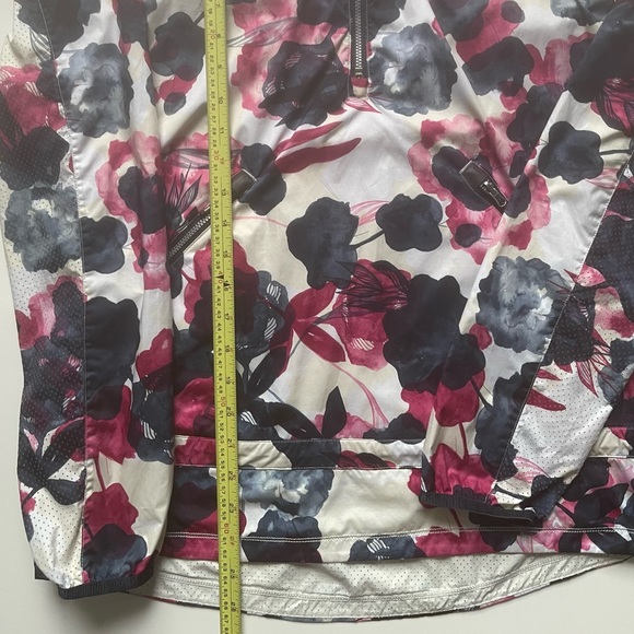 Lululemon Miss Misty Pullover - Picture 9 of 16